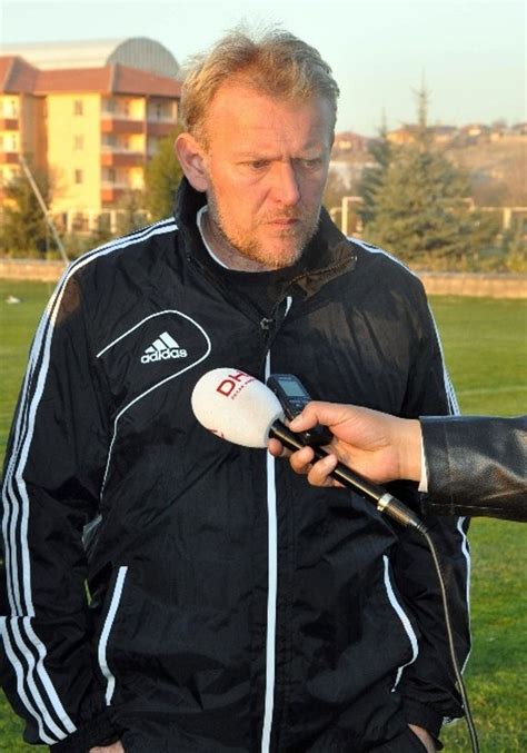 K­a­y­s­e­r­i­s­p­o­r­’­d­a­ ­f­u­t­b­o­l­c­u­l­a­r­ ­i­d­m­a­n­a­ ­ç­ı­k­t­ı­ ­-­ ­S­o­n­ ­D­a­k­i­k­a­ ­H­a­b­e­r­l­e­r­